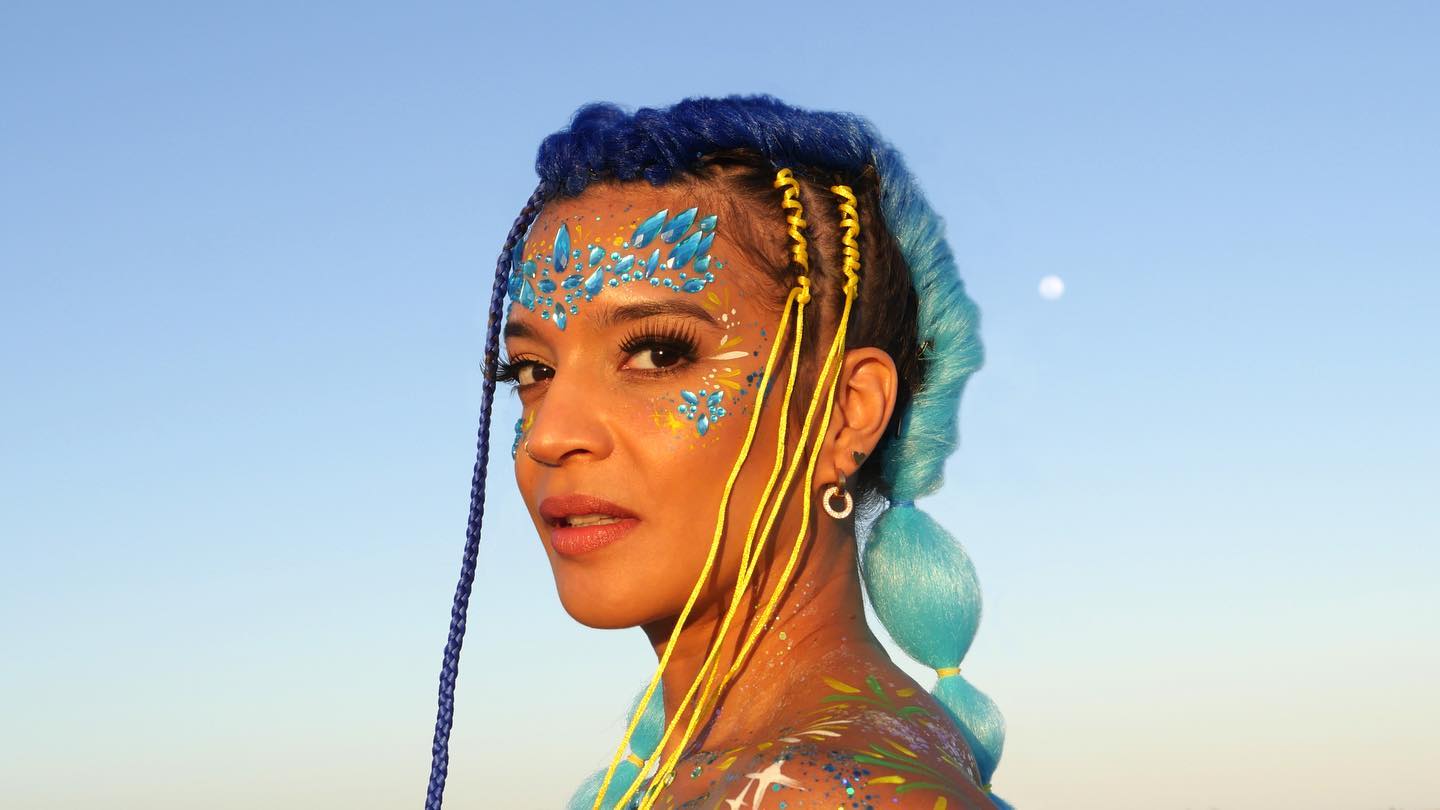 CAROLINA GLITTER MAKE UP